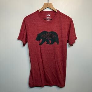 The North Face Men's Slim Fit Short Sleeve Bear T-shirt Red Size Medium